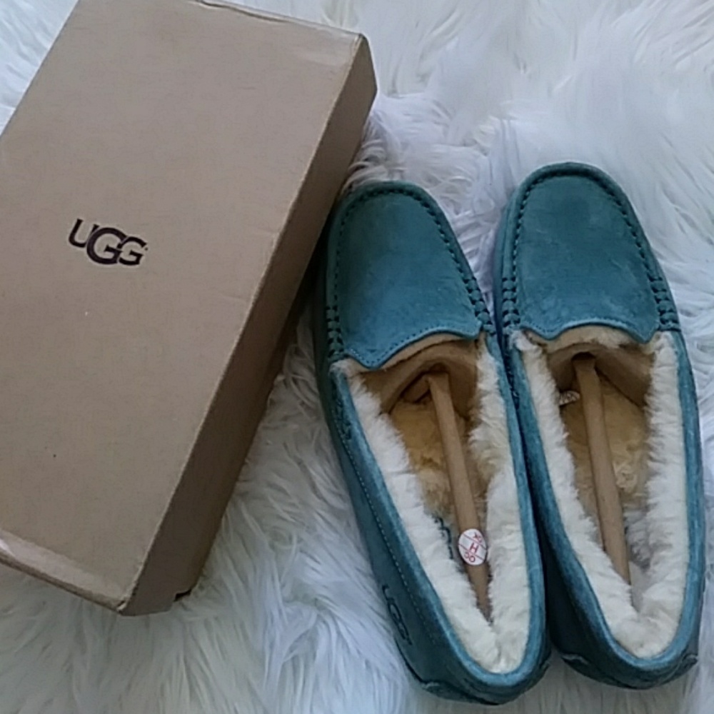 Ugg ansley slippers